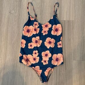 Acacia Hina One Piece - Hibiscus